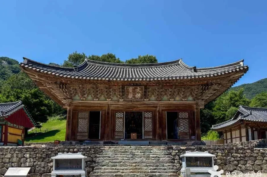 내소사. 633년 창건된 천년고찰로 변산 산행의 들머리이자 날머리다 ⓒ한
