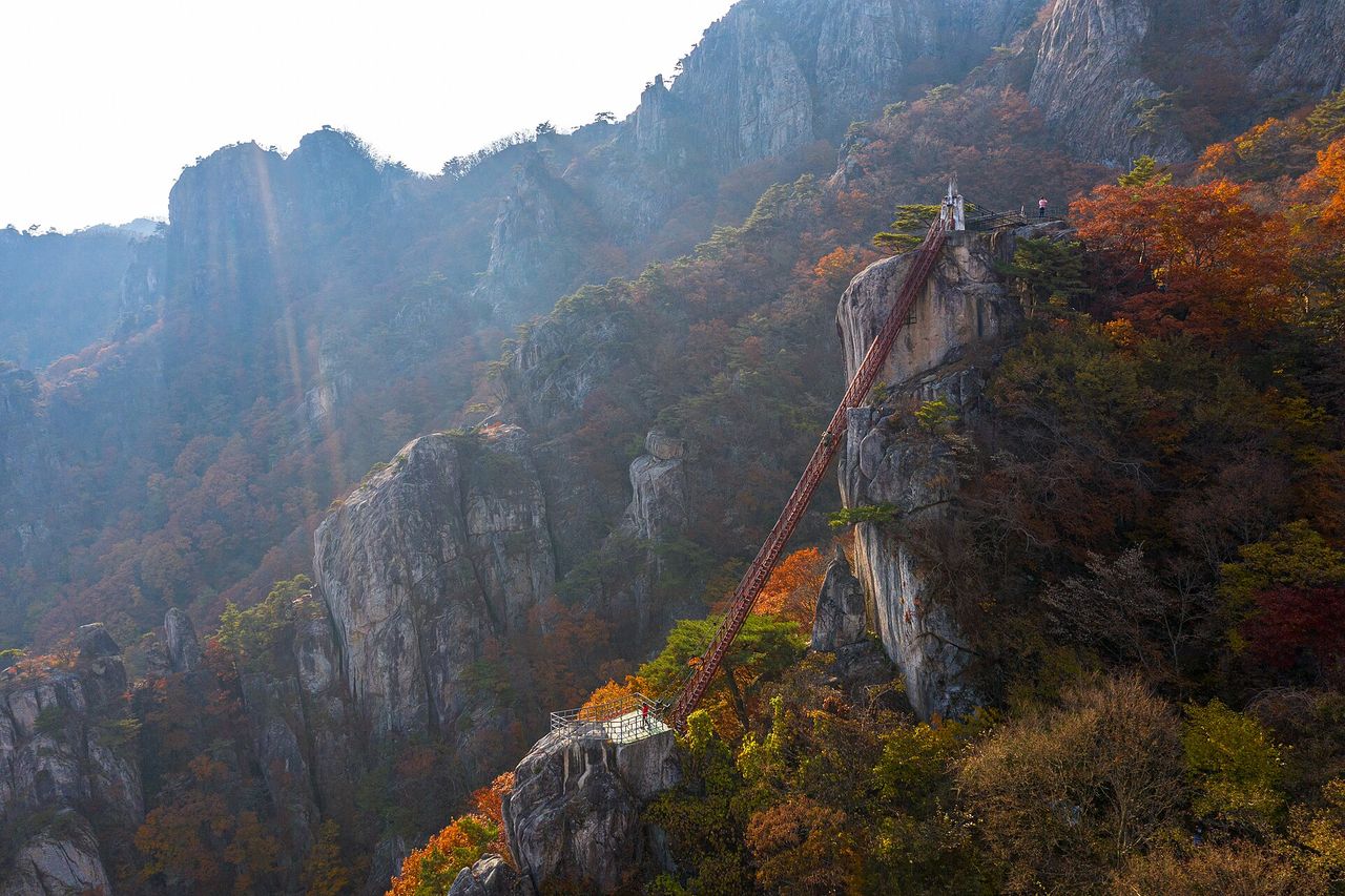 대둔산 케이블카와 단풍 암봉