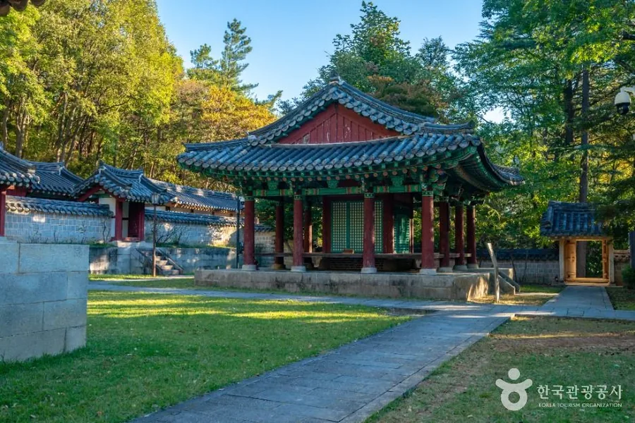 구미 채미정 한옥 정자와 마당