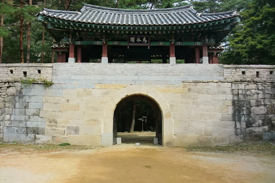 제2관문 조곡관(鳥谷關). 임진왜란 직후 1594년에 세워진 관문이다.