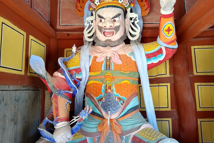 선운사 천왕문의 사천왕상. 절집 답사의 볼거리 중 하나다. ⓒLance
