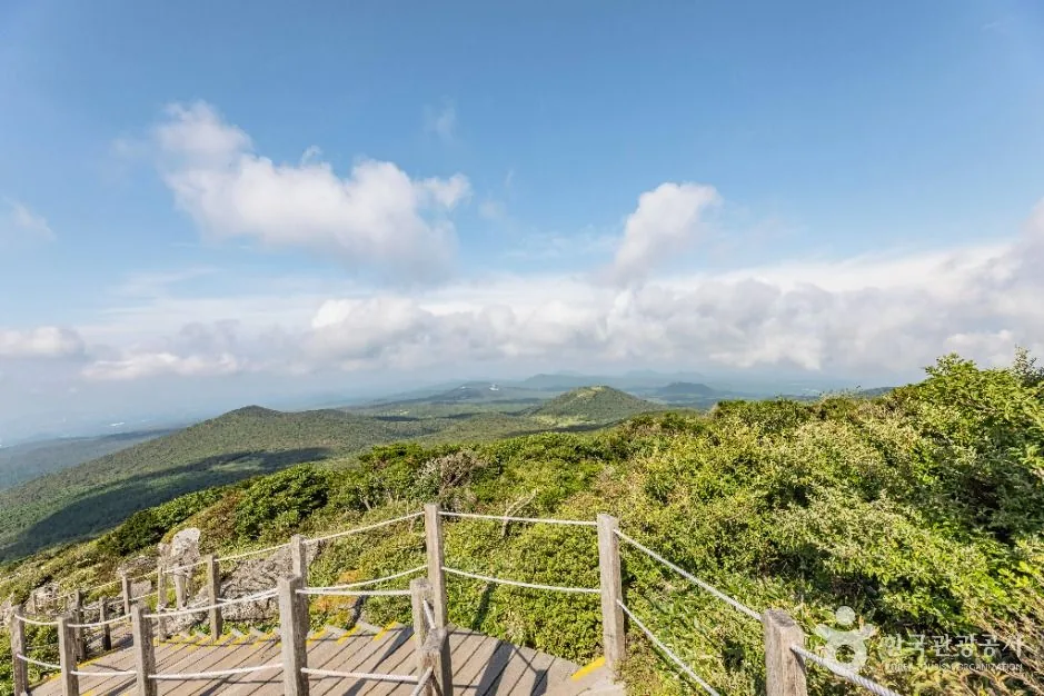 Viewing deck on the Yeongsil side of Hallasan overlooking Jeju's oreum